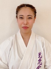 チーフインストラクター峯和香奈顔写真