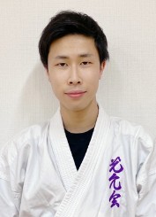 指導員内藤一樹顔写真